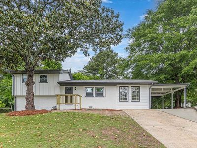 8285 Hemlock Dr