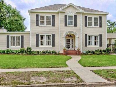 2425 Ashley Ave