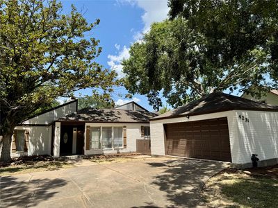 4231 Meadowbank Dr