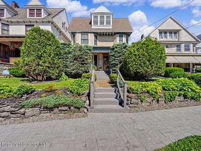 629 N Main Ave