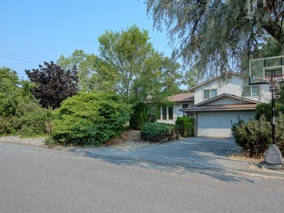 14707 E Alki Ave