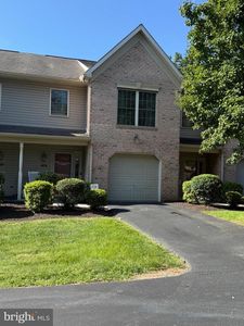 539 Pond View Ct