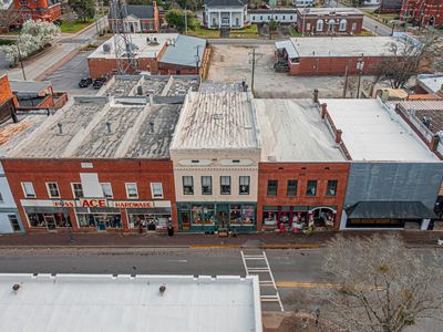 20 E Robert Toombs Ave