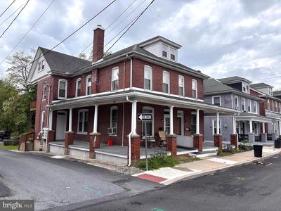 36 N Poplar St