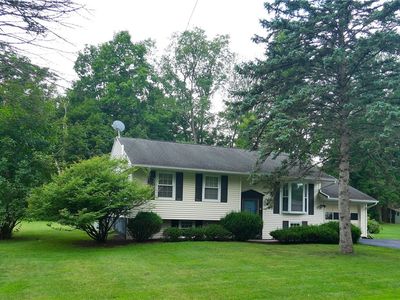 11 University Dr