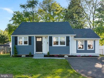 4 Lakeview Dr