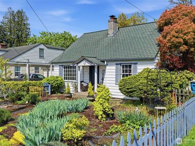 3716 E Evergreen Boulevard