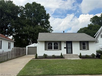 1385 Niagara Ave