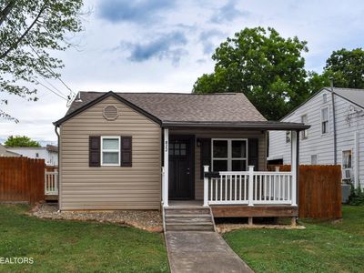 822 Carson St