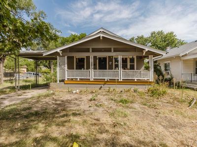 2230 W Douglas