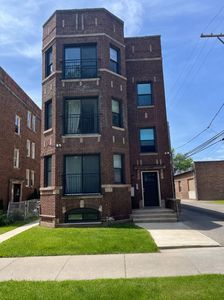 6344 N Artesian Ave #1