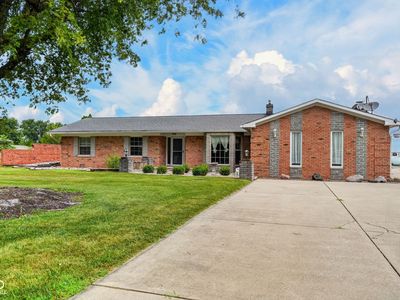 Property at 7420 W Sacramento Dr, Greenfield, IN