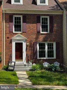 Property at 7691 Northern Oaks Ct, Springfield, VA