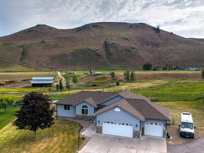3220 Rodeo Rd