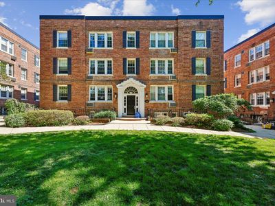 4481 Macarthur Blvd NW APT 204