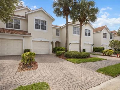 1058 Albany CT