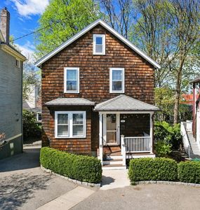 14-14A Linden Pl