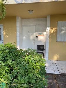 600 SE 2nd Ave UNIT K4