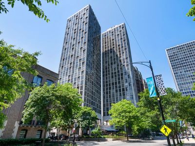 345 W Fullerton Pkwy APT 2001