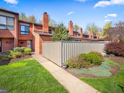 221 Deer Fox Ln