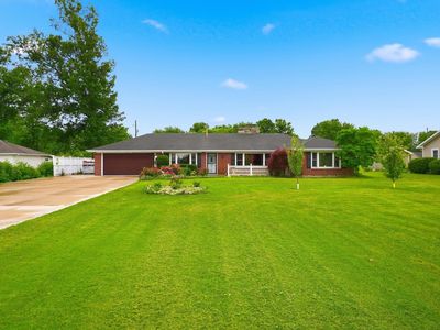 1413 W Ludwig Rd