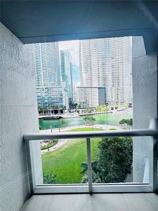 475 Brickell Ave APT 808