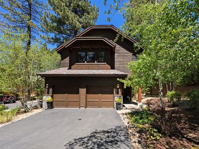 873 Rosewood Cir