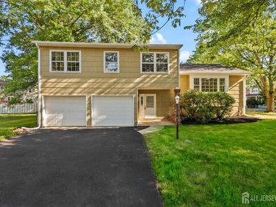 17 Meredith Rd
