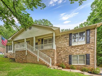 2620 Excalibur Dr SE