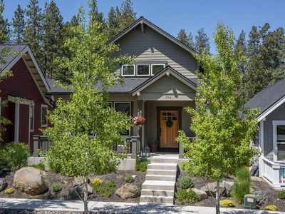 936 E Black Butte Ave