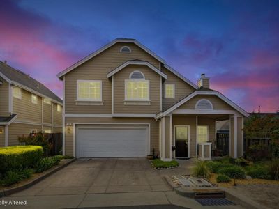 18 Windward Pl