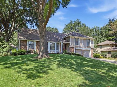 Property at 2206 W 120th St, Leawood, KS