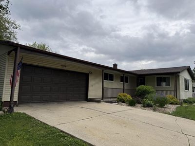 1190 Perry Drive