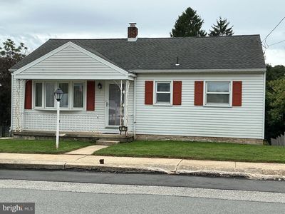 41 W High St
