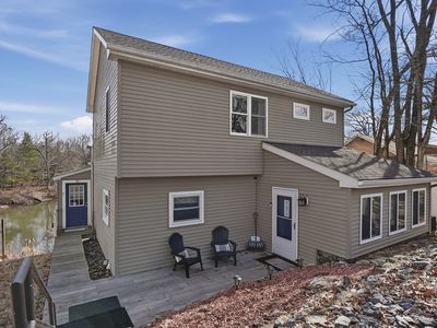 5 Pineland Ave