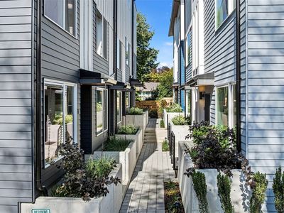 2527 29th Avenue S #C