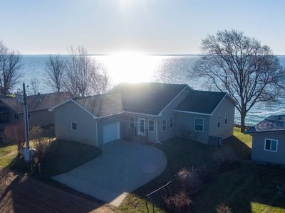 198 W Lake Dr