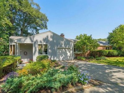 52 Hickory Rd
