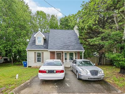 638 Waynes Ct SE