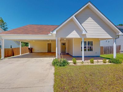 211 Edith Way
