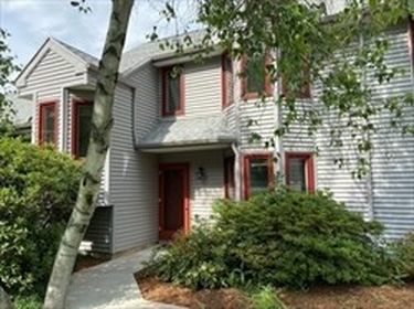8 Baldwin Ln