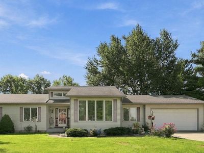 111 Orchard Dr