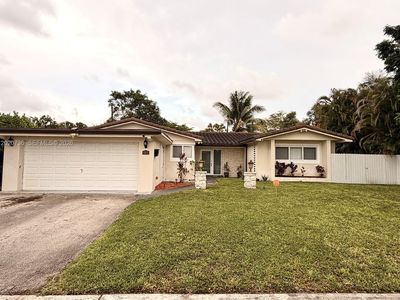 661 SW 67th Ave