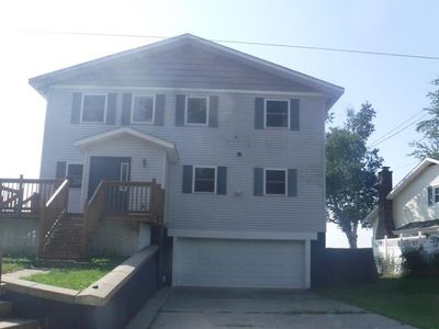 2918 E Shore Dr