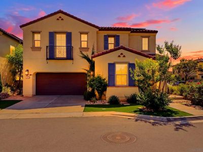 1027 Swaying Palms Way W