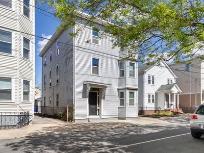 74 Sutton St