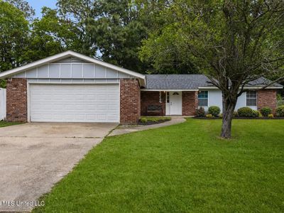2324 Greenway Dr
