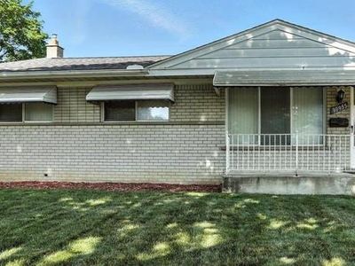 30955 Iroquois Dr