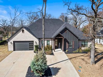 203 Colonial Dr