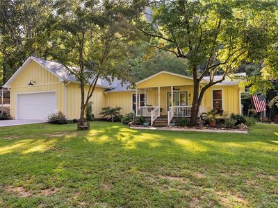 107 Holcombe Holw